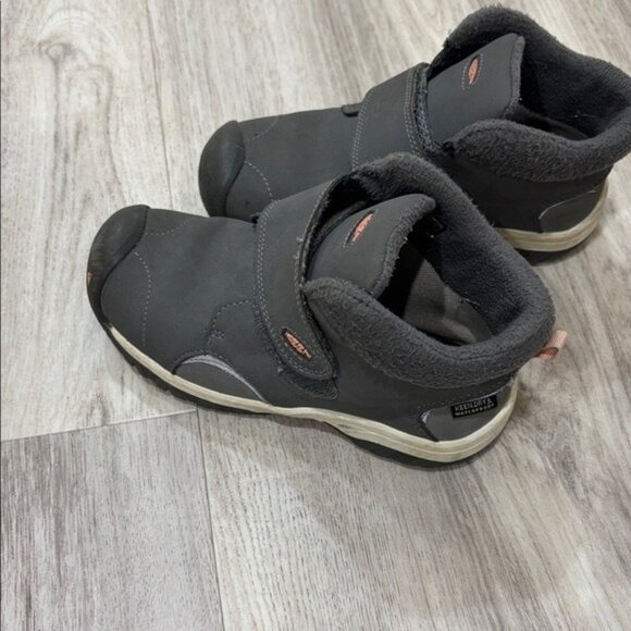 kEEN WATERPROOF LITTLE Kids GRAY Winter Boots SIZE 13 - Picture 3 of 7